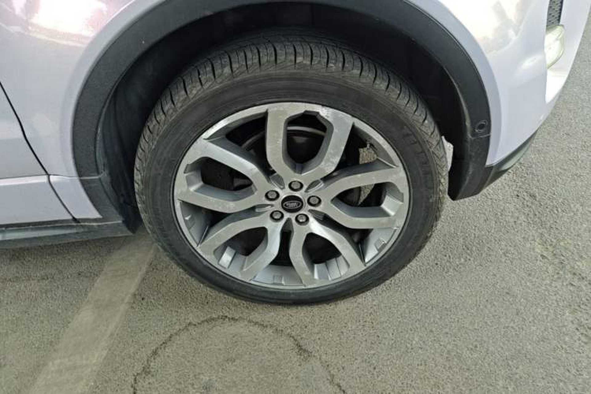 Used Land Rover Range Evoque 2012 2.0T 5-Door Ignite Edition Right Front Wheel Hub
