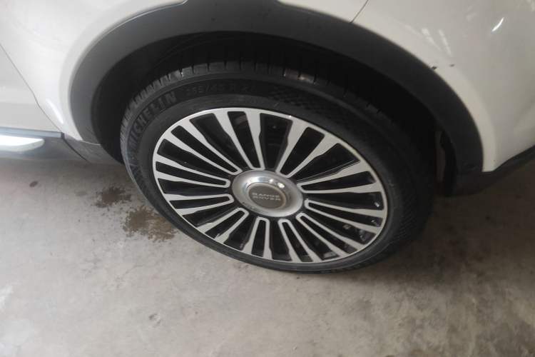 Used Land Rover Range Evoque 2012 2.0T 3-Door YAOZHI Edition Right Front Wheel Hub