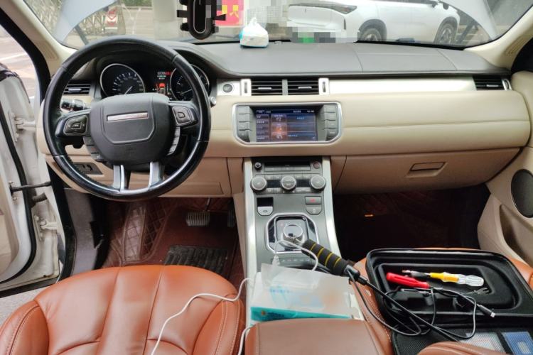 Used Land Rover Range Evoque 2012 2.0T 5-Door YAOZHI Version Center Console