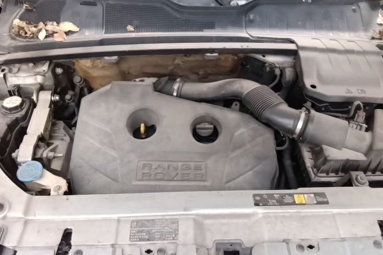 Used Land Rover Range Evoque 2012 2.0T 5-Door YAOZHI Version Engine Bay