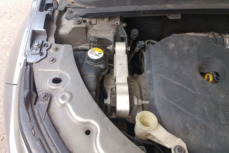 Used Land Rover Range Evoque 2012 2.0T 5-Door Ignite Edition Engine Bay Right