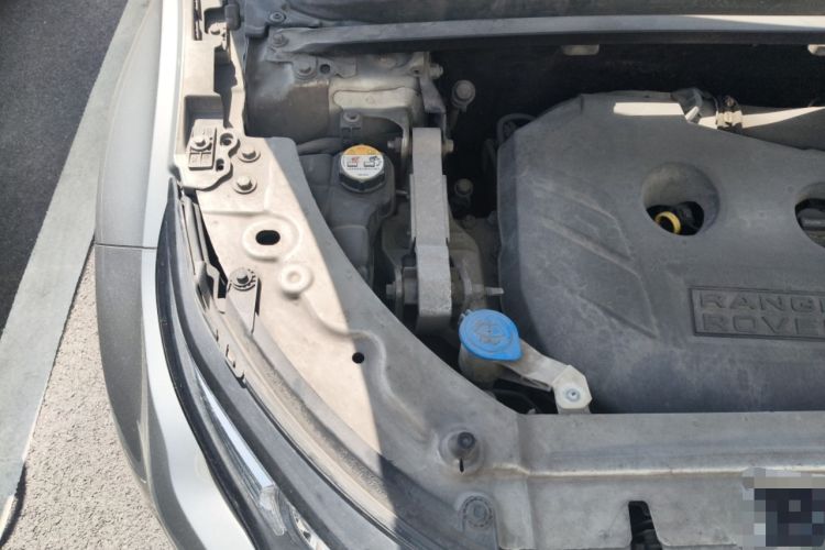 Used Land Rover Range Evoque 2012 2.0T 5-Door YAOZHI Version Engine Bay Right