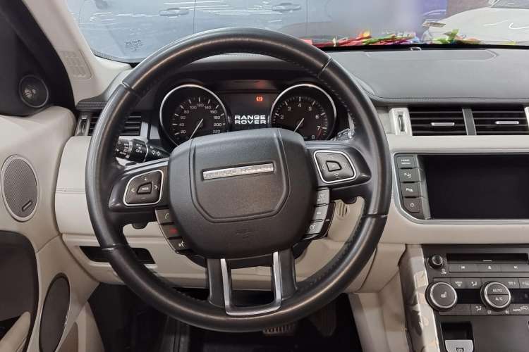 Used Land Rover Range Evoque 2012 2.0T 5-Door YAOZHI Version Interior 2