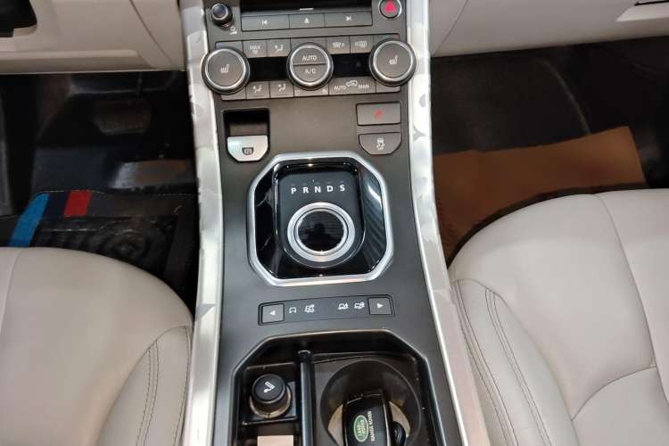 Used Land Rover Range Evoque 2012 2.0T 5-Door YAOZHI Version Interior 4