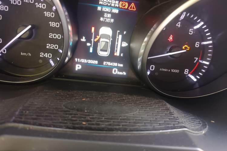 Used Land Rover Range Evoque 2012 2.0T 5-Door Ignite Edition Odometer Close Up