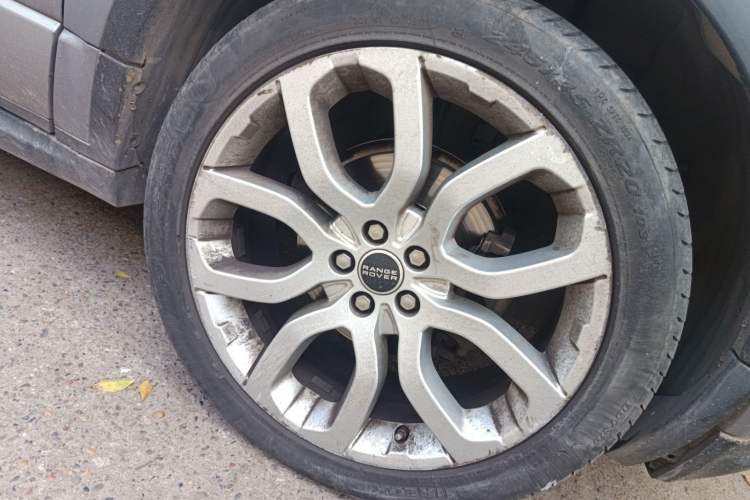 Used Land Rover Range Evoque 2012 2.0T 5-Door Ignite Edition Right Front Wheel Hub