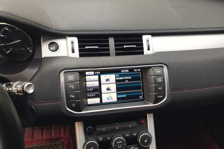 Used Land Rover Range Evoque 2012 2.0T 5-Door Ignite Edition Audio And AC Panel
