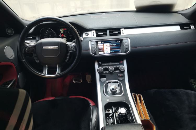 Used Land Rover Range Evoque 2012 2.0T 5-Door Ignite Edition Center Console