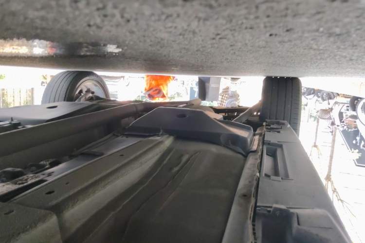 Used Land Rover Range Evoque 2012 2.0T 5-Door Ignite Edition Chassis Front Right