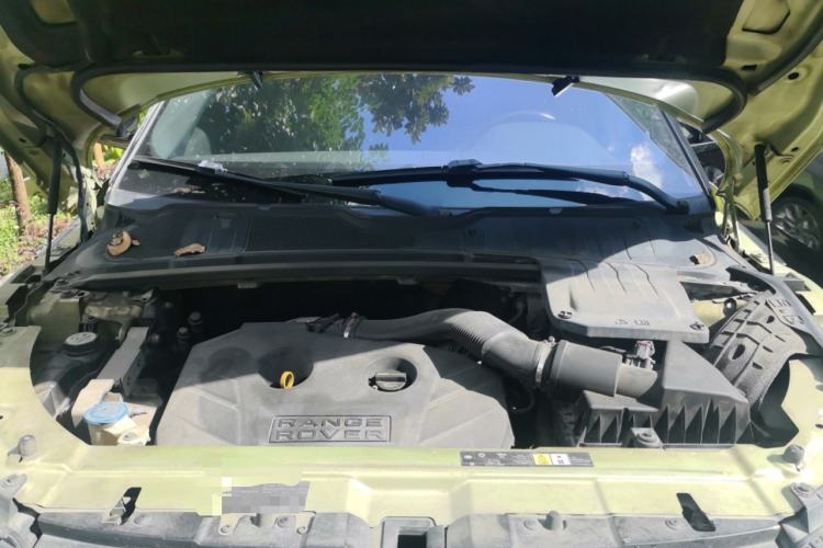 Used Land Rover Range Evoque 2012 2.0T 5-Door Ignite Edition Engine Bay