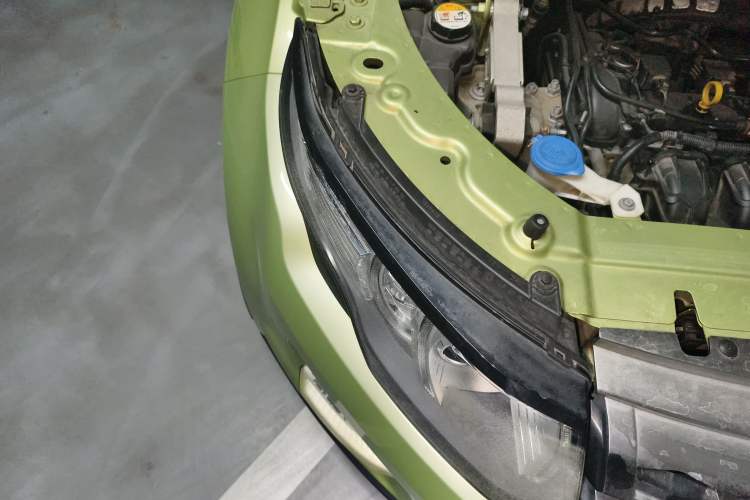 Used Land Rover Range Evoque 2012 2.0T 5-Door YAOZHI Version Engine Bay Right