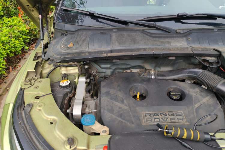 Used Land Rover Range Evoque 2012 2.0T 5-Door YAOZHI Version Engine Bay Right