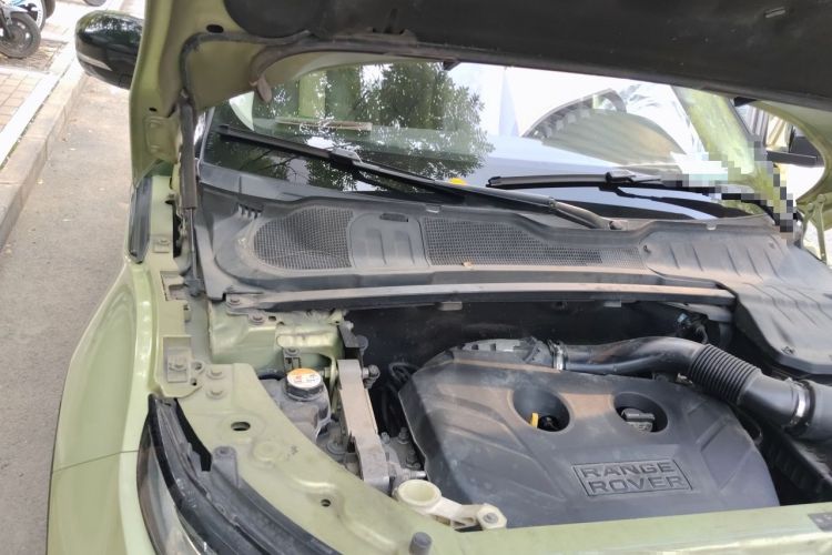 Used Land Rover Range Evoque 2012 2.0T 5-Door Ignite Edition Engine Bay Right