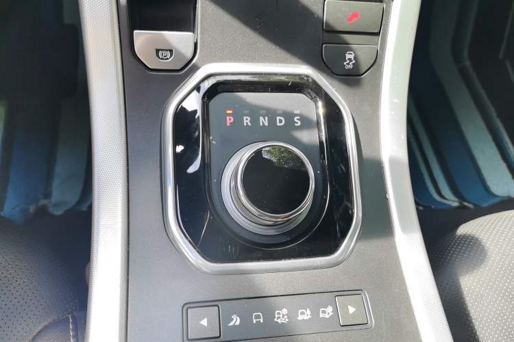 Used Land Rover Range Evoque 2012 2.0T 5-Door Ignite Edition Gear Lever