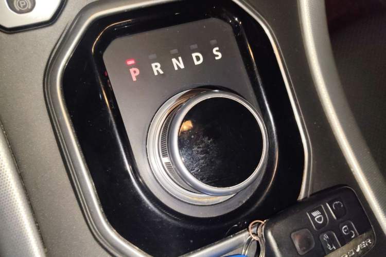 Used Land Rover Range Evoque 2012 2.0T 5-Door Ignite Edition Gear Lever