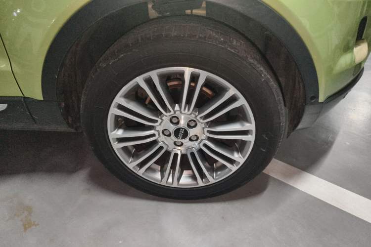 Used Land Rover Range Evoque 2012 2.0T 5-Door YAOZHI Version Right Front Wheel Hub