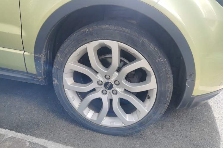 Used Land Rover Range Evoque 2012 2.0T 5-Door Ignite Edition Right Front Wheel Hub