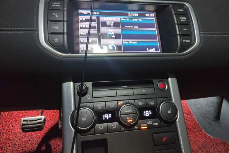 Used Land Rover Range Evoque 2012 2.0T 5-Door Ignite Edition Audio And AC Panel