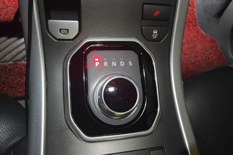 Used Land Rover Range Evoque 2012 2.0T 5-Door Ignite Edition Gear Lever
