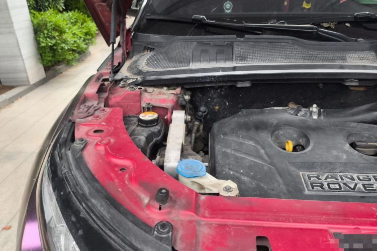 Used Land Rover Range Evoque 2012 2.0T 5-Door Ignite Edition Engine Bay Right