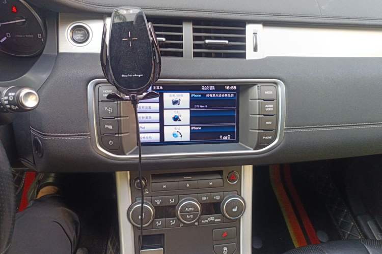 Used Land Rover Range Evoque 2012 2.0T 5-Door Ignite Edition Audio And AC Panel