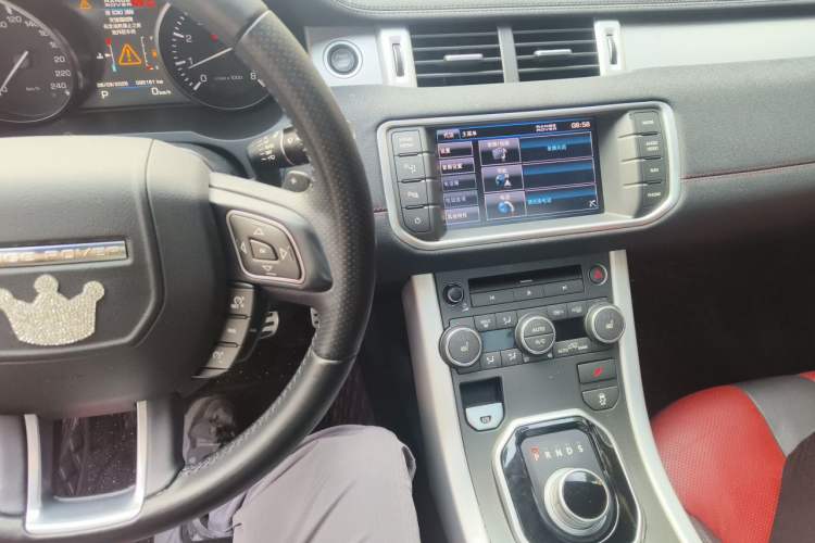 Used Land Rover Range Evoque 2012 2.0T 5-Door Ignite Edition Audio And AC Panel