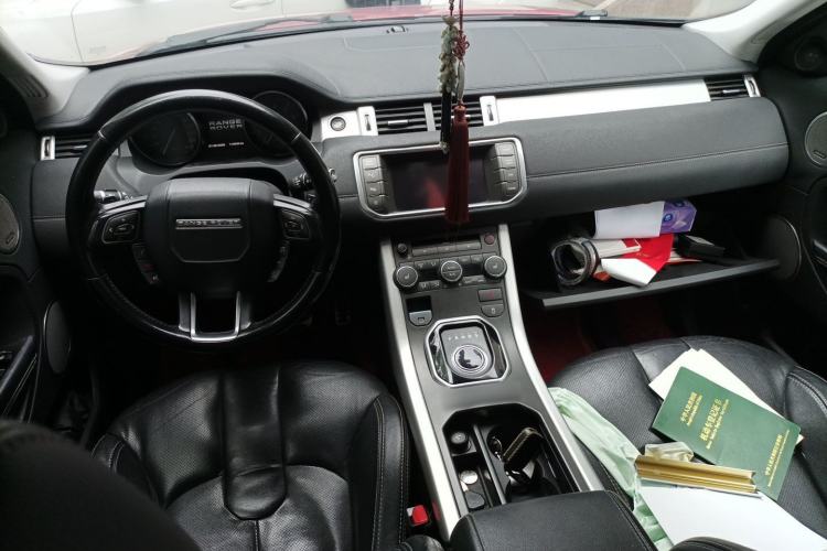 Used Land Rover Range Evoque 2012 2.0T 5-Door Ignite Edition Center Console