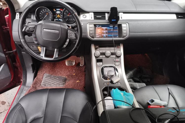 Used Land Rover Range Evoque 2012 2.0T 5-Door Ignite Edition Center Console