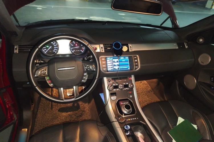 Used Land Rover Range Evoque 2012 2.0T 5-Door Ignite Edition Center Console