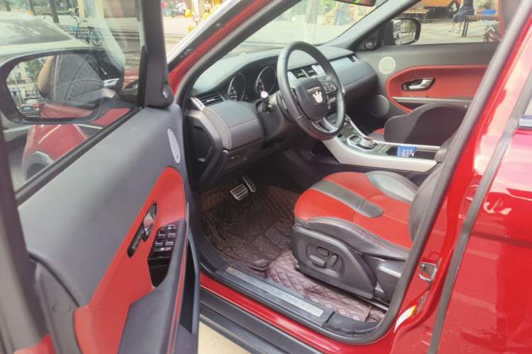 Used Land Rover Range Evoque 2012 2.0T 5-Door Ignite Edition Driver Seat