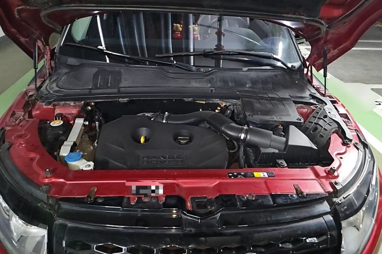 Used Land Rover Range Evoque 2012 2.0T 5-Door Ignite Edition Engine Bay