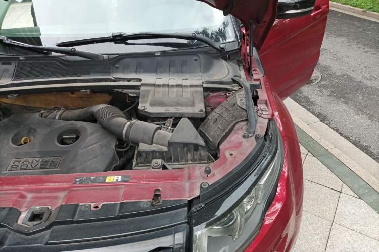 Used Land Rover Range Evoque 2012 2.0T 5-Door Ignite Edition Engine Bay Left