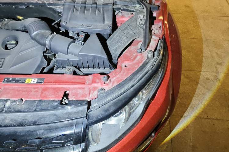 Used Land Rover Range Evoque 2012 2.0T 5-Door Ignite Edition Engine Bay Left
