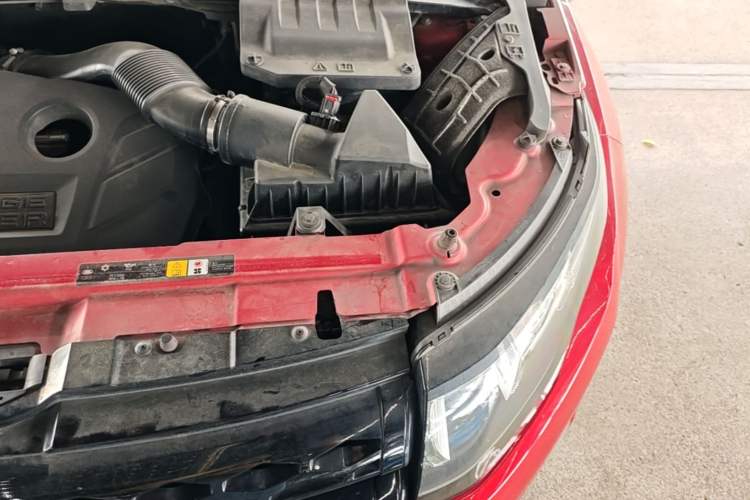 Used Land Rover Range Evoque 2012 2.0T 3-Door Ignite Edition Engine Bay Left