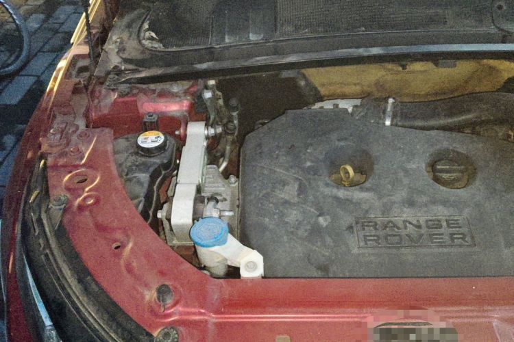 Used Land Rover Range Evoque 2012 2.0T 5-Door Ignite Edition Engine Bay Right