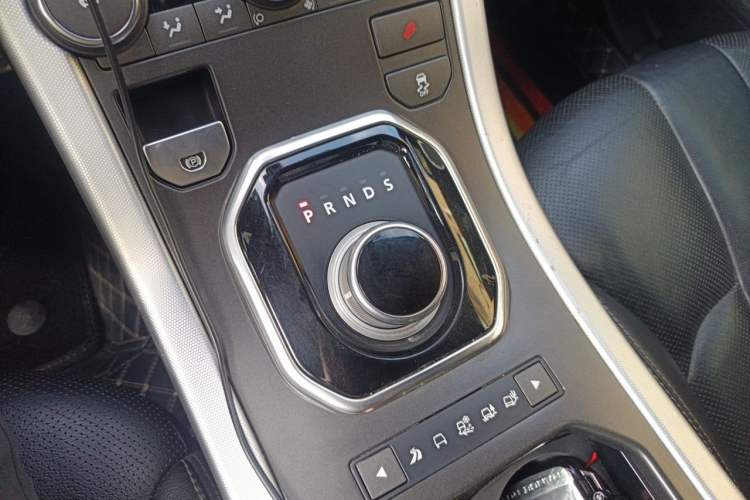 Used Land Rover Range Evoque 2012 2.0T 5-Door Ignite Edition Gear Lever