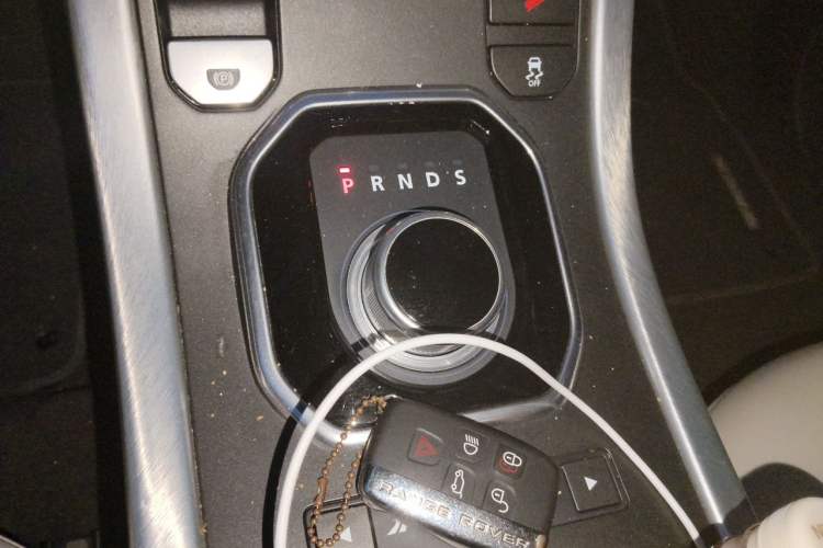 Used Land Rover Range Evoque 2012 2.0T 5-Door Ignite Edition Gear Lever