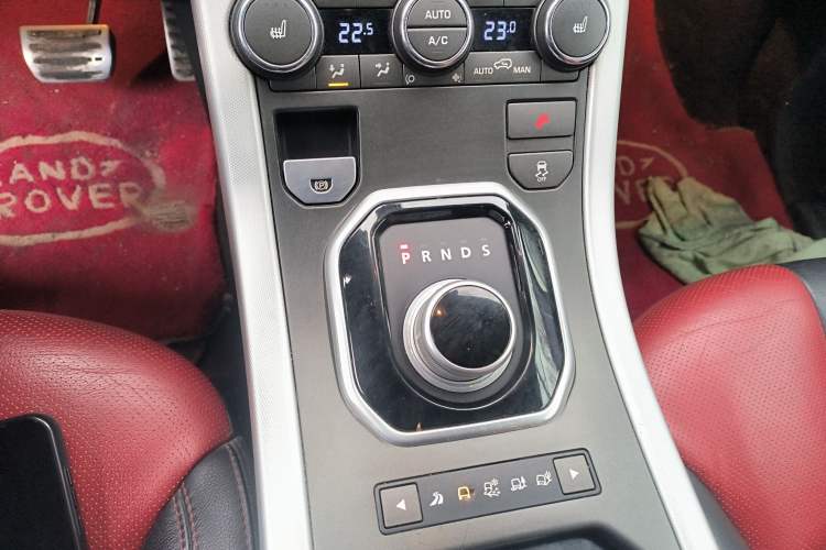 Used Land Rover Range Evoque 2012 2.0T 3-Door Ignite Edition Gear Lever
