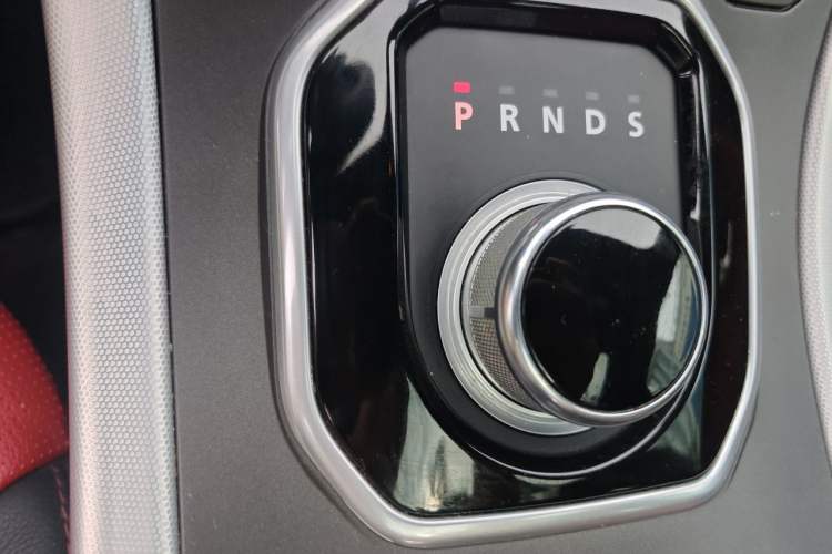 Used Land Rover Range Evoque 2012 2.0T 5-Door Ignite Edition Gear Lever