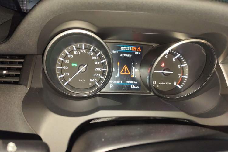 Used Land Rover Range Evoque 2012 2.0T 5-Door Ignite Edition Instrument Cluster