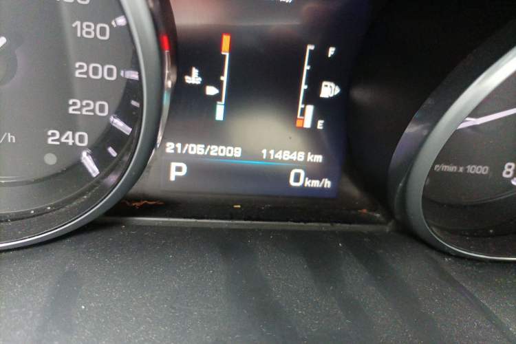 Used Land Rover Range Evoque 2012 2.0T 5-Door Ignite Edition Odometer Close Up