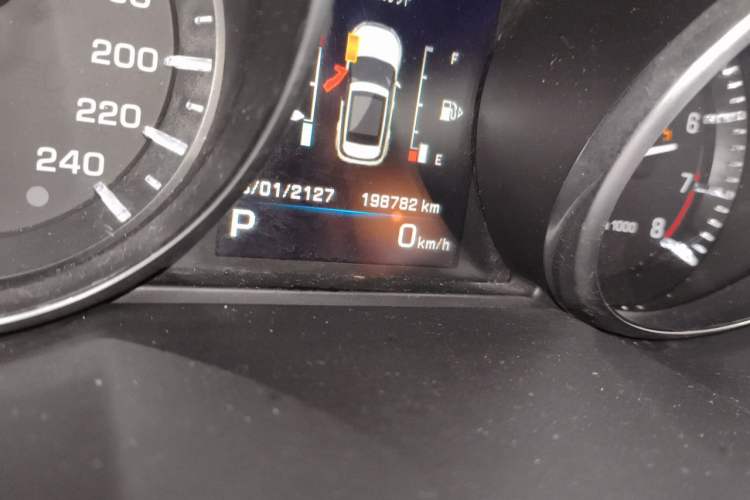 Used Land Rover Range Evoque 2012 2.0T 5-Door Ignite Edition Odometer Close Up