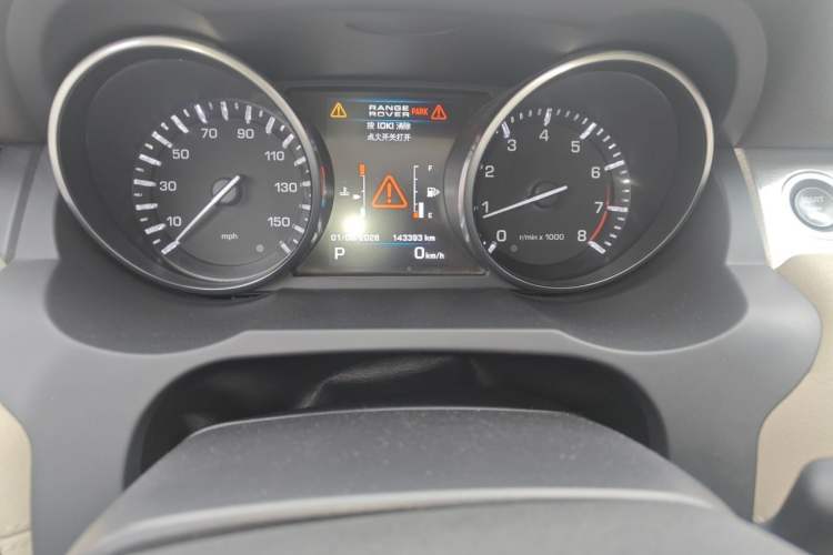 Used Land Rover Range Evoque 2012 2.0T 5-Door YAOZHI Version Odometer Close Up