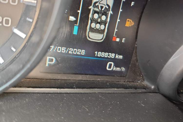 Used Land Rover Range Evoque 2012 2.0T 5-Door YAOZHI Version Odometer Close Up
