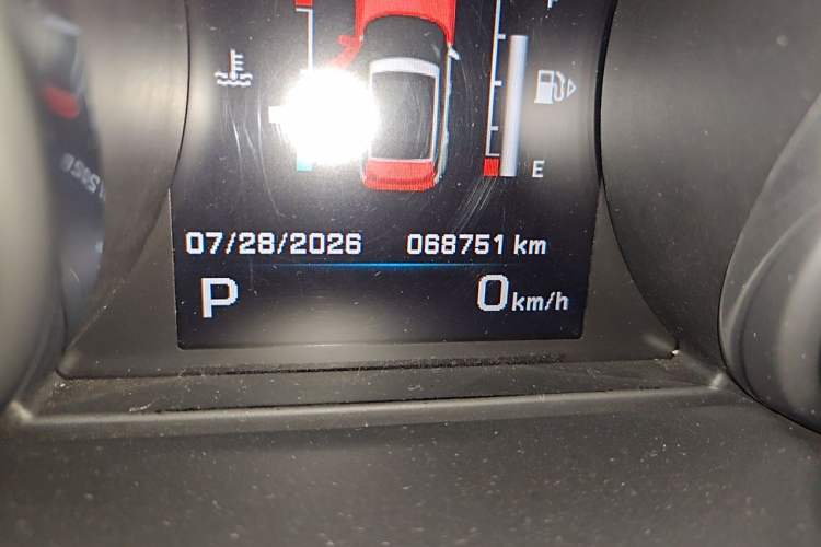 Used Land Rover Range Evoque 2012 2.0T 5-Door Ignite Edition Odometer Close Up