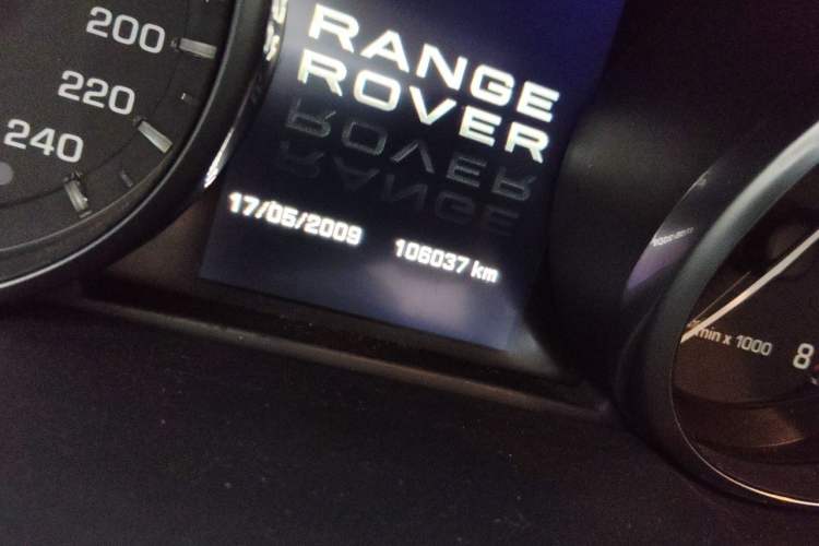 Used Land Rover Range Evoque 2012 2.0T 3-Door YAOZHI Edition Odometer Close Up