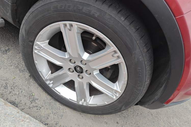 Used Land Rover Range Evoque 2012 2.0T 5-Door YAOZHI Version Right Front Wheel Hub