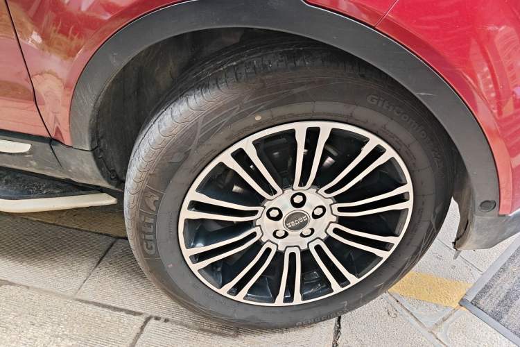 Used Land Rover Range Evoque 2012 2.0T 5-Door YAOZHI Version Right Front Wheel Hub