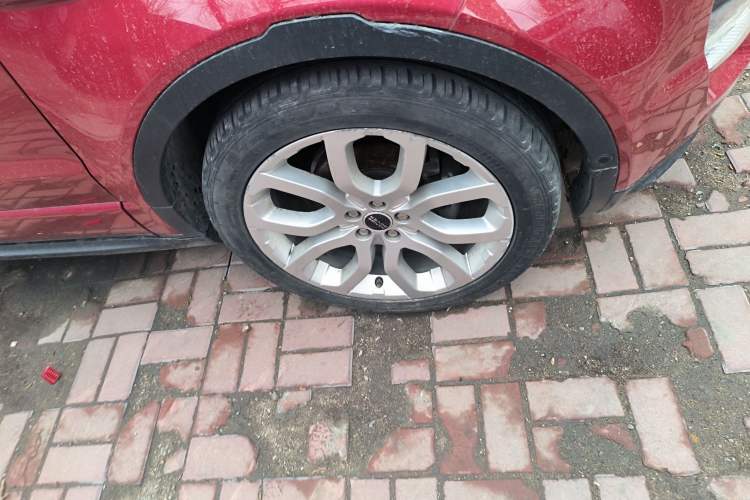 Used Land Rover Range Evoque 2012 2.0T 3-Door Ignite Edition Right Front Wheel Hub