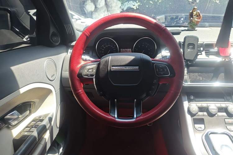 Used Land Rover Range Evoque 2012 2.0T 5-Door Ignite Edition Steering Wheel